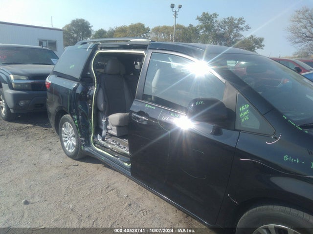 Toyota Sienna Xle 8 Passenger 2015 5TDYK3DC9FS665259 Image 6
