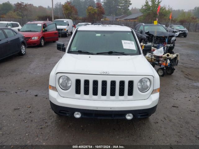 1C4NJPFA3GD609131 Jeep Patriot Latitude