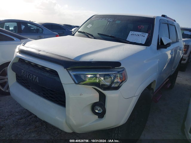 Toyota 4RUNNER SR5 2021 JTEEU5JR1M5238786 Image 2