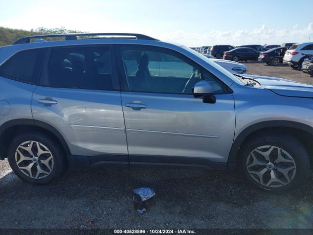 JF2SKAJC0MH482964 Subaru Forester Premium