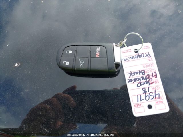1C4RJFAG1JC351728 Jeep Grand Cherokee Laredo E 4x4
