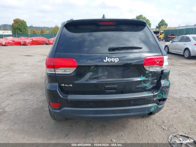 1C4RJFAG1JC351728 Jeep Grand Cherokee Laredo E 4x4