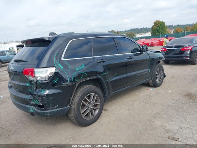 1C4RJFAG1JC351728 Jeep Grand Cherokee Laredo E 4x4
