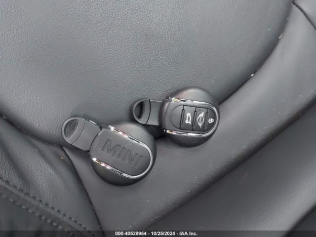 WMWXJ1C09R2U37569 Mini Clubman Cooper S