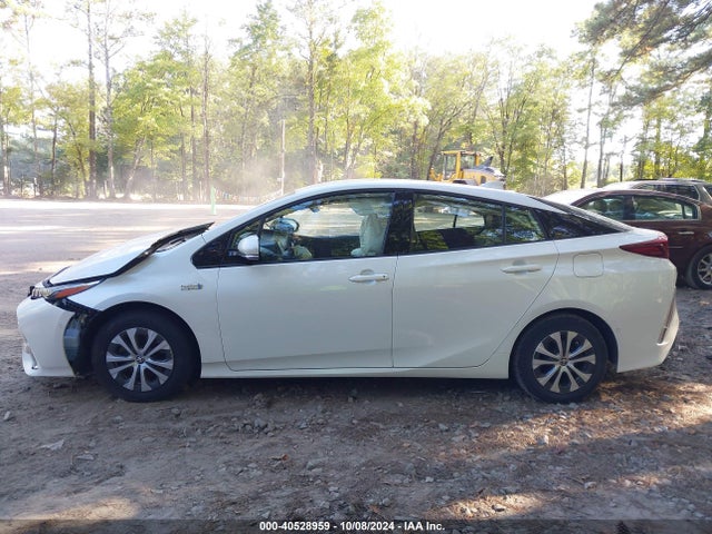 Toyota Prius Prime Limited 2020 JTDKARFP7L3149331 Image 13