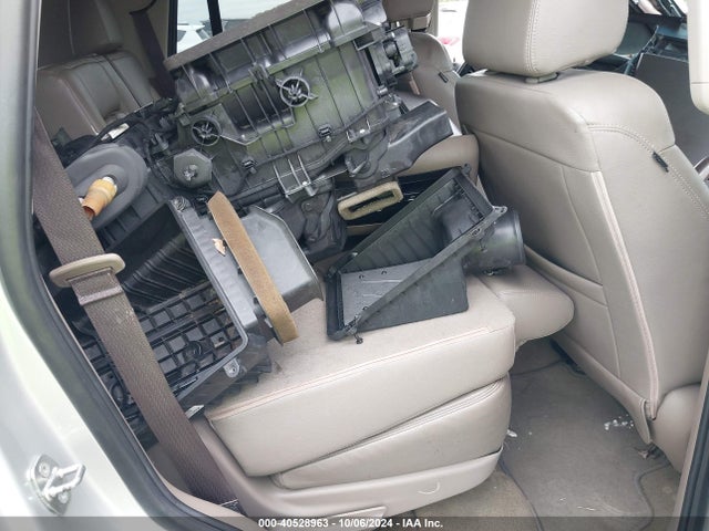 Chevrolet Tahoe Ls 2018 1GNSCAKC0JR129793 Image 8