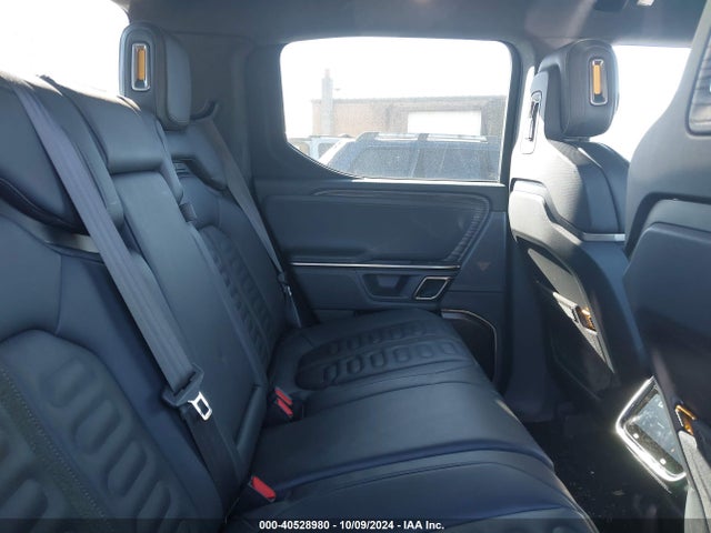 Rivian R1t Launch Edition 2022 7FCTGAAL6NN003447 Image 8