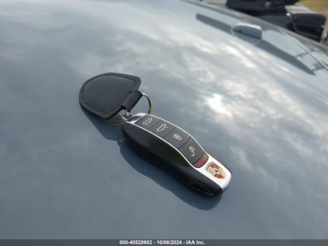 WP0AA2A80JK261619 Porsche 718 Cayman