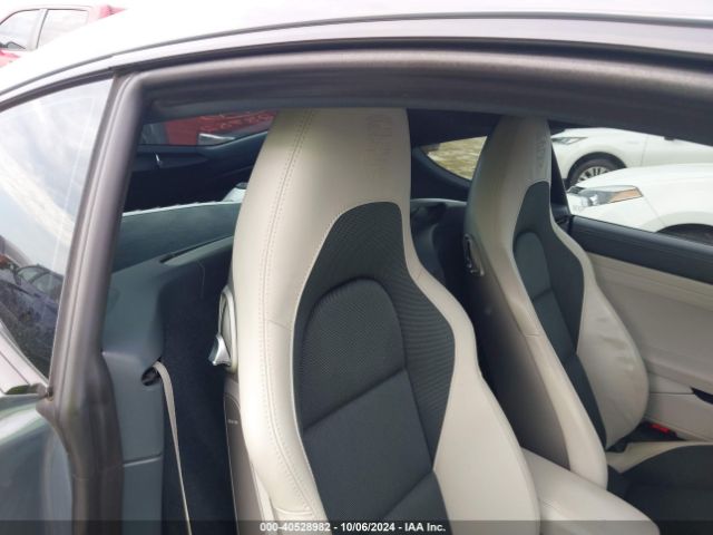 WP0AA2A80JK261619 Porsche 718 Cayman