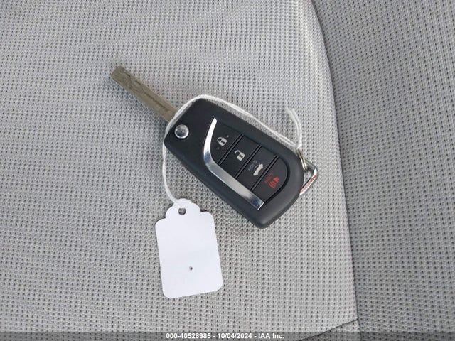Toyota COROLLA LE 2022 JTDEPMAE8N3027018 Image 11