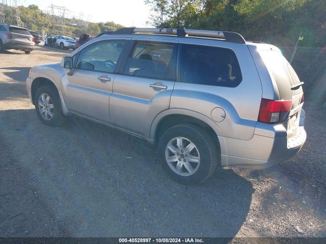 2011 MITSUBISHI ENDEAVOR 4A4JN2AS0BE029997 Photo 2