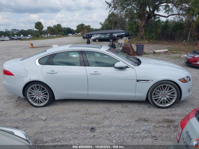 SAJBE4BV4HCY48565 Jaguar Xf 35t Prestige