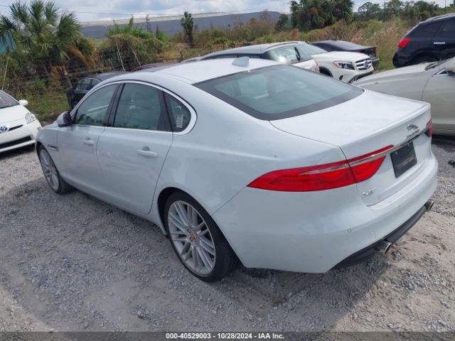 SAJBE4BV4HCY48565 Jaguar Xf 35t Prestige