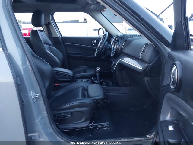 2019 MINI COUNTRYMAN WMZYT3C5XK3E97985 Photo 4