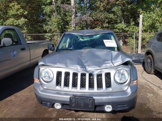 1C4NJRFBXHD108212 Jeep Patriot Latitude 4x4