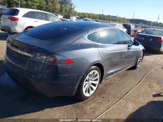 2016 TESLA MODEL S 5YJSA1E1XGF152392 Photo 3