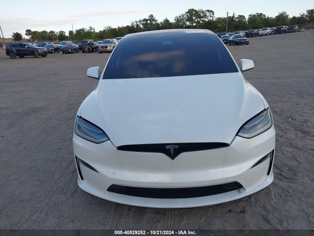 Tesla Model X Dual Motor All-wheel Drive 2022 7SAXCBE56NF344045 Image 11