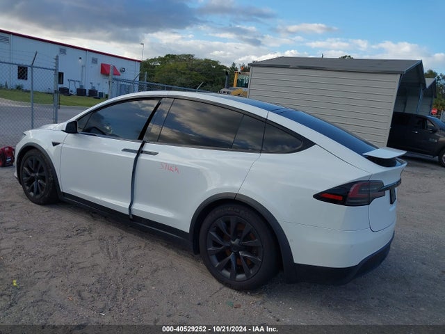 2022 TESLA MODEL X 7SAXCBE56NF344045 Photo 2