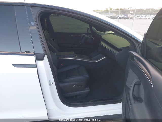 2022 TESLA MODEL X 7SAXCBE56NF344045 Photo 4