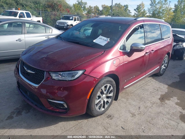 Chrysler Pacifica Hybrid Pinnacle 2022 2C4RC1N7XNR131900 Image 2