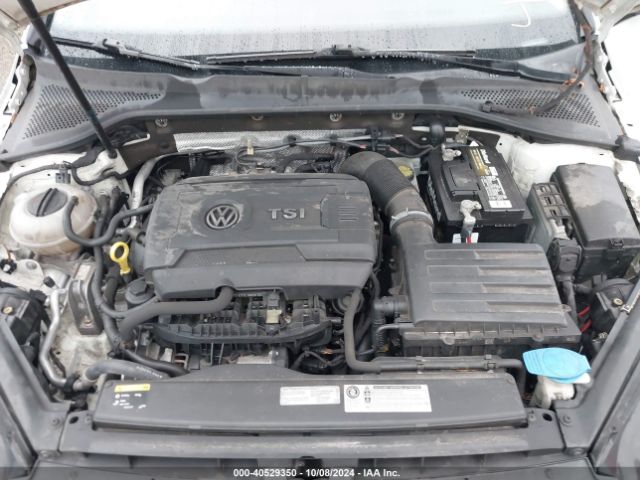 3VW217AU9FM000985 Volkswagen Golf Tsi Se 4-door