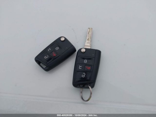 3VW217AU9FM000985 Volkswagen Golf Tsi Se 4-door