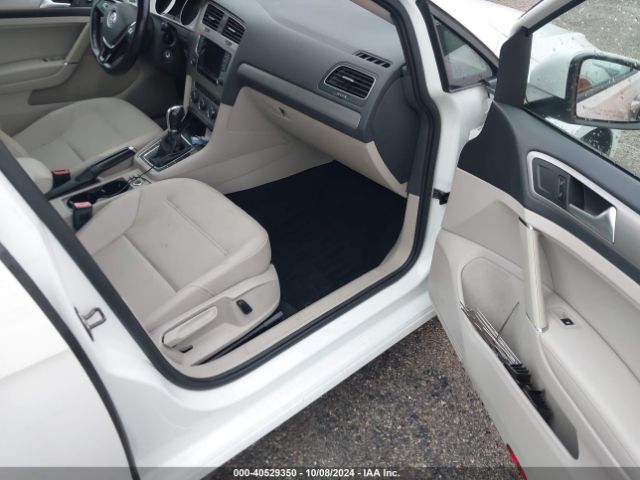 3VW217AU9FM000985 Volkswagen Golf Tsi Se 4-door