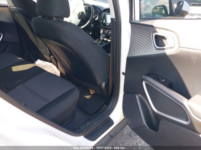 KNDJ23AU5N7177725 KIA SOUL LX