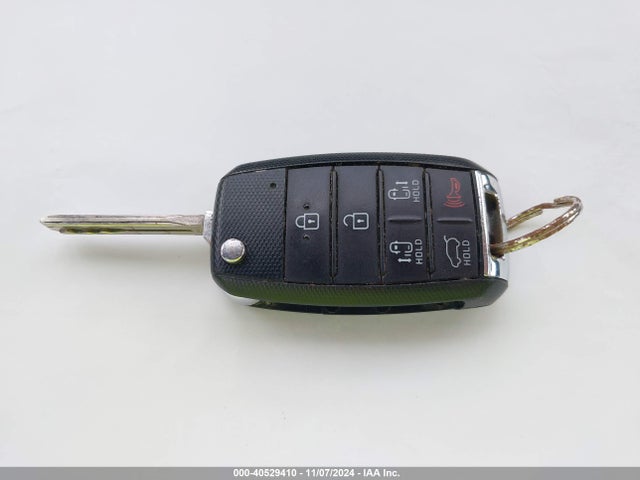 KIA SEDONA LX 2017 KNDMB5C14H6301912 Image 11
