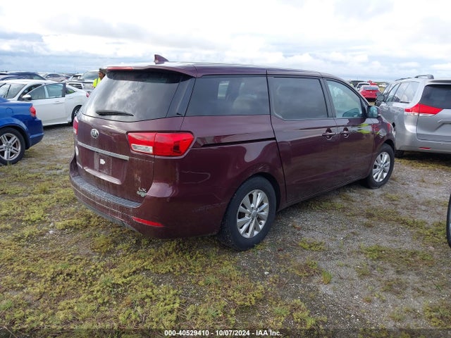 KIA SEDONA LX 2017 KNDMB5C14H6301912 Image 4