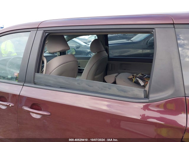 KIA SEDONA LX 2017 KNDMB5C14H6301912 Image 6