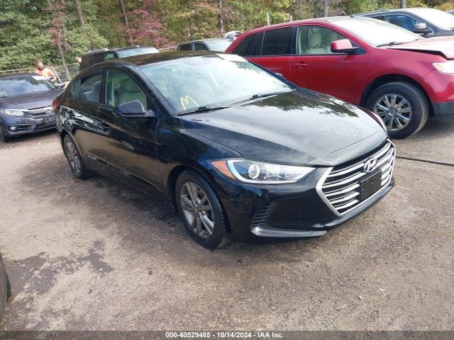 2018 5NPD84LF4JH235877 main image