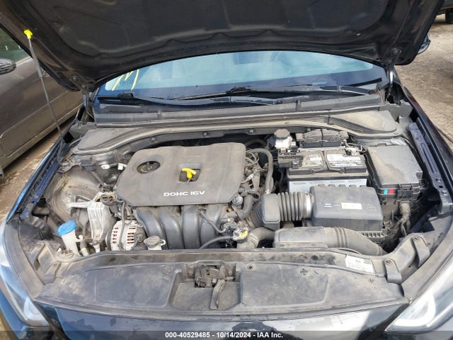 Hyundai ELANTRA SEL 2018 5NPD84LF4JH235877 Image 10