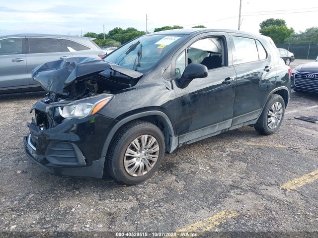 Chevrolet TRAX LS 2017 3GNCJKSB8HL280888 Image 2