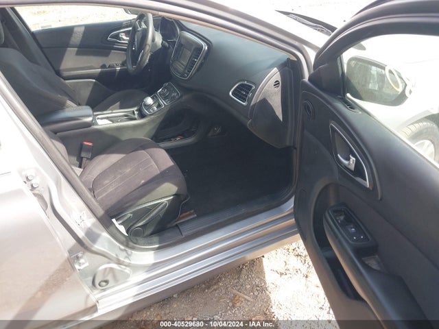 Chrysler 200 Limited 2015 1C3CCCAB3FN575411 Image 5