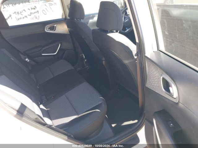 KNDJ23AU7R7230124 KIA SOUL LX