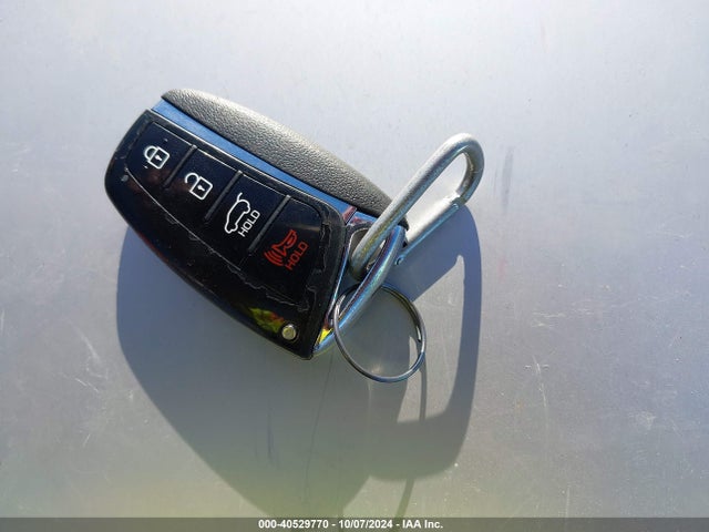5NMZUDLB1HH050840 Hyundai Santa Fe Sport 2.4l