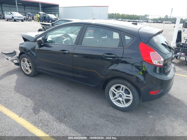 Ford FIESTA SE 2018 3FADP4EJ9JM115562 Image 3