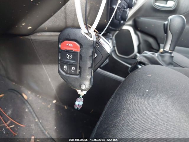 ZACNJCBB5MPM48962 Jeep Renegade Latitude Fwd