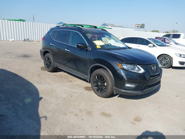 Nissan ROGUE SV 2018 5N1AT2MVXJC735884 Image 1