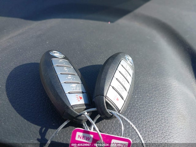 Nissan ROGUE SV 2018 5N1AT2MVXJC735884 Image 11