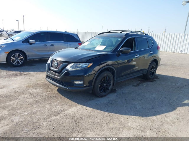 Nissan ROGUE SV 2018 5N1AT2MVXJC735884 Image 2