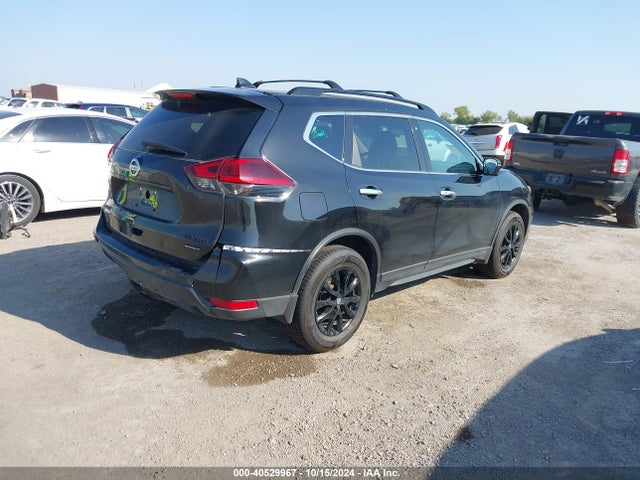 Nissan ROGUE SV 2018 5N1AT2MVXJC735884 Image 4