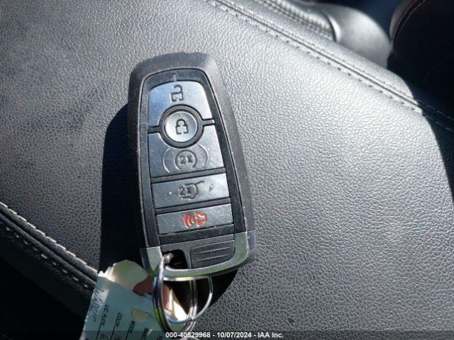 1FMCU9J95NUB96466 Ford Escape Titanium