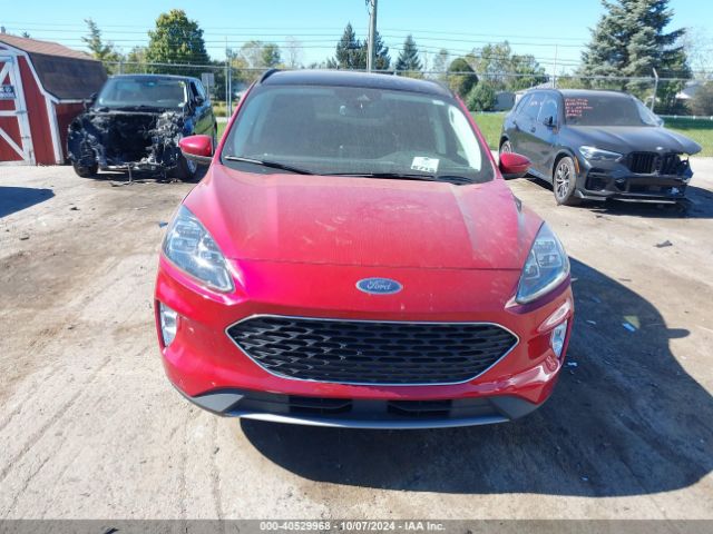 1FMCU9J95NUB96466 Ford Escape Titanium