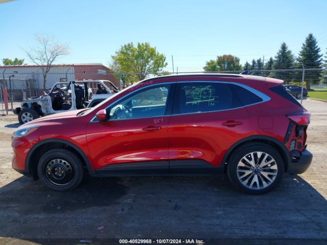 1FMCU9J95NUB96466 Ford Escape Titanium