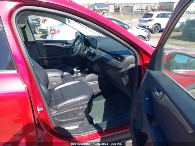 1FMCU9J95NUB96466 Ford Escape Titanium