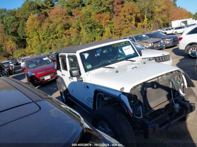 1C4BJWDG4GL303047 Jeep Wrangler Unlimited Sport