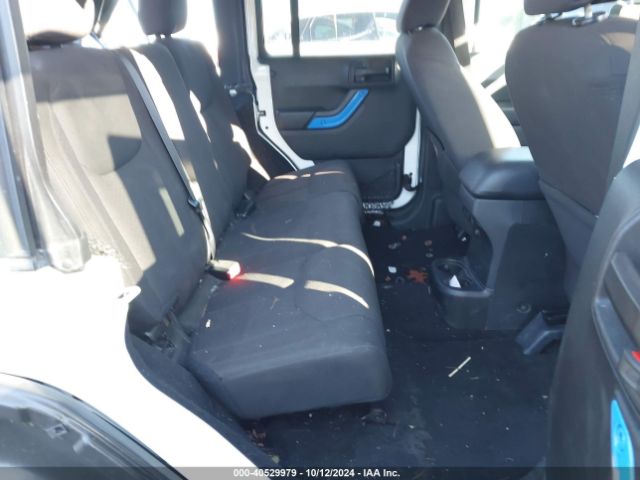 1C4BJWDG4GL303047 Jeep Wrangler Unlimited Sport