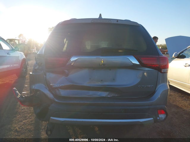 Mitsubishi Outlander Es 2018 JA4AD2A3XJJ002597 Image 16